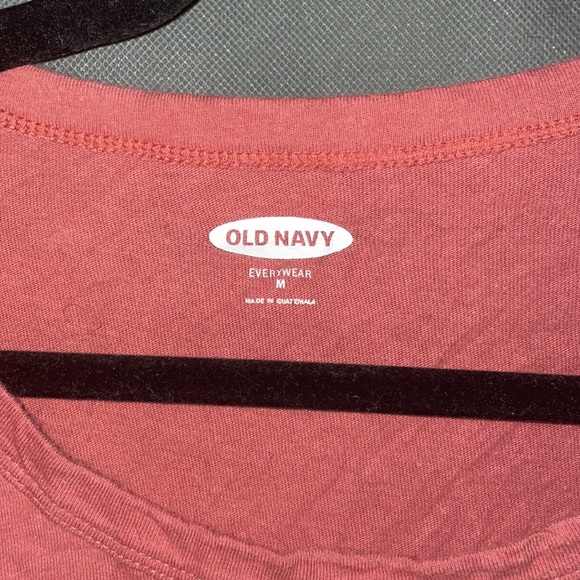 Vacation Comfy Old Navy Graphics Tee - Picture 2 of 2